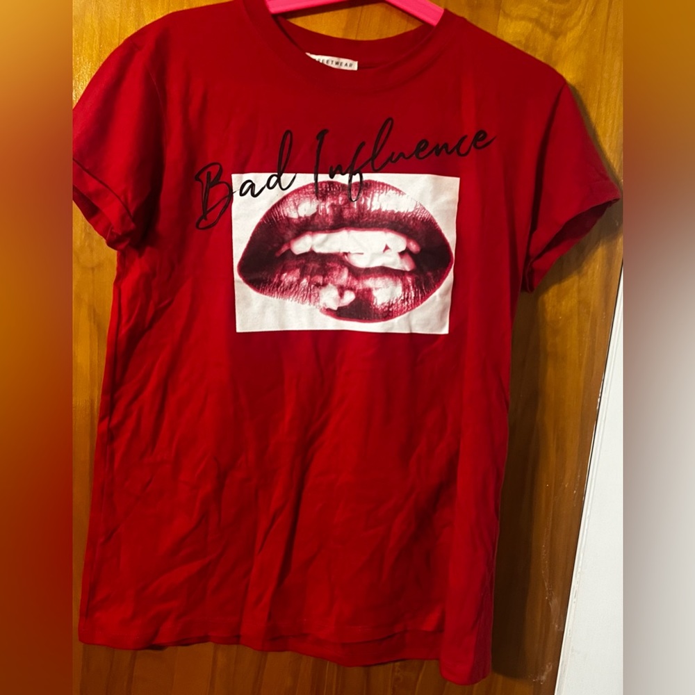 Red t shirt